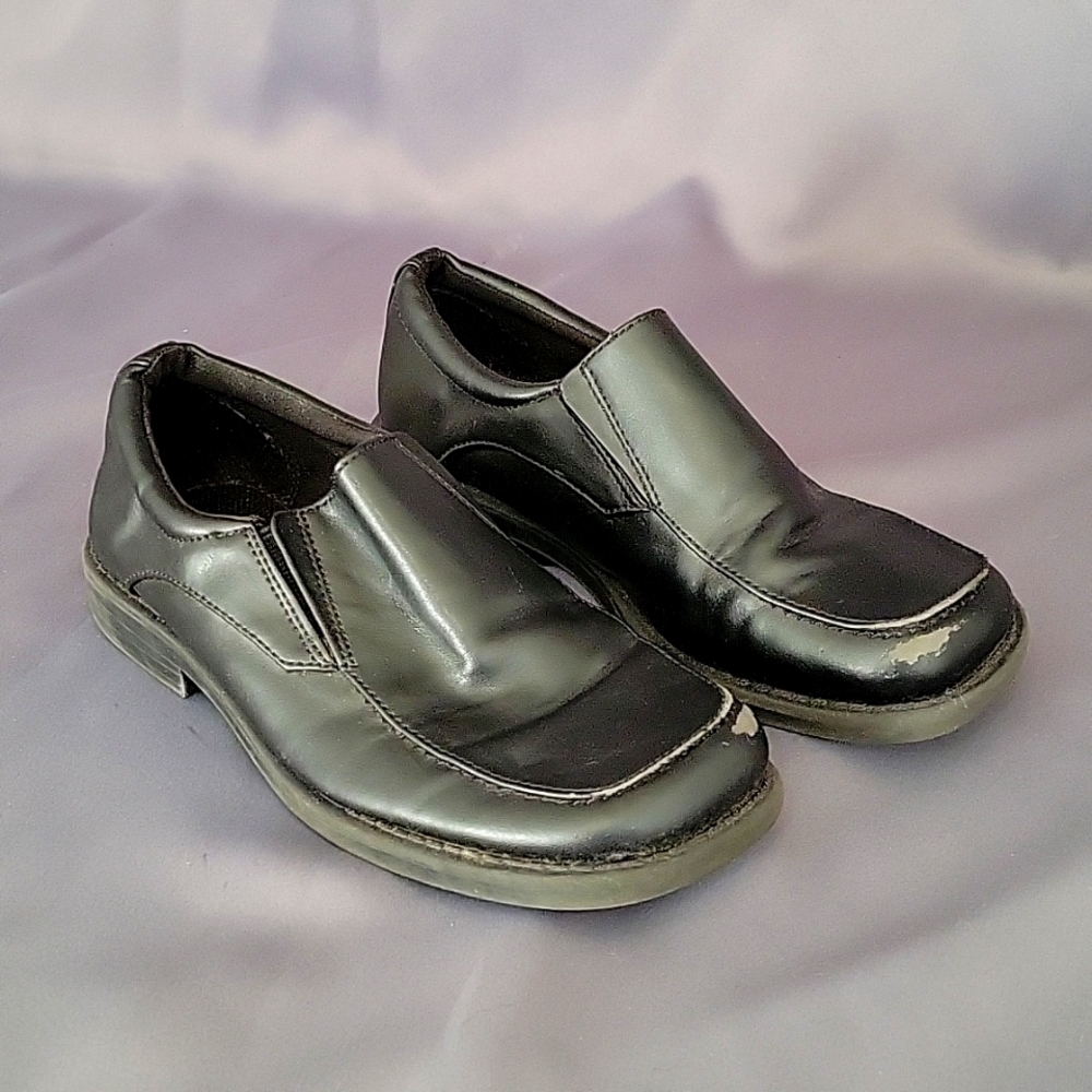 Boys size 13 dress shoes (used)